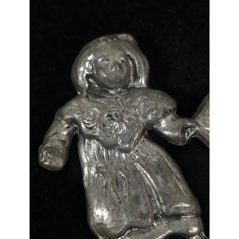 Vintage Silver Tone Asian Woman Fan Brooch Figural Geisha‎ Style Pin